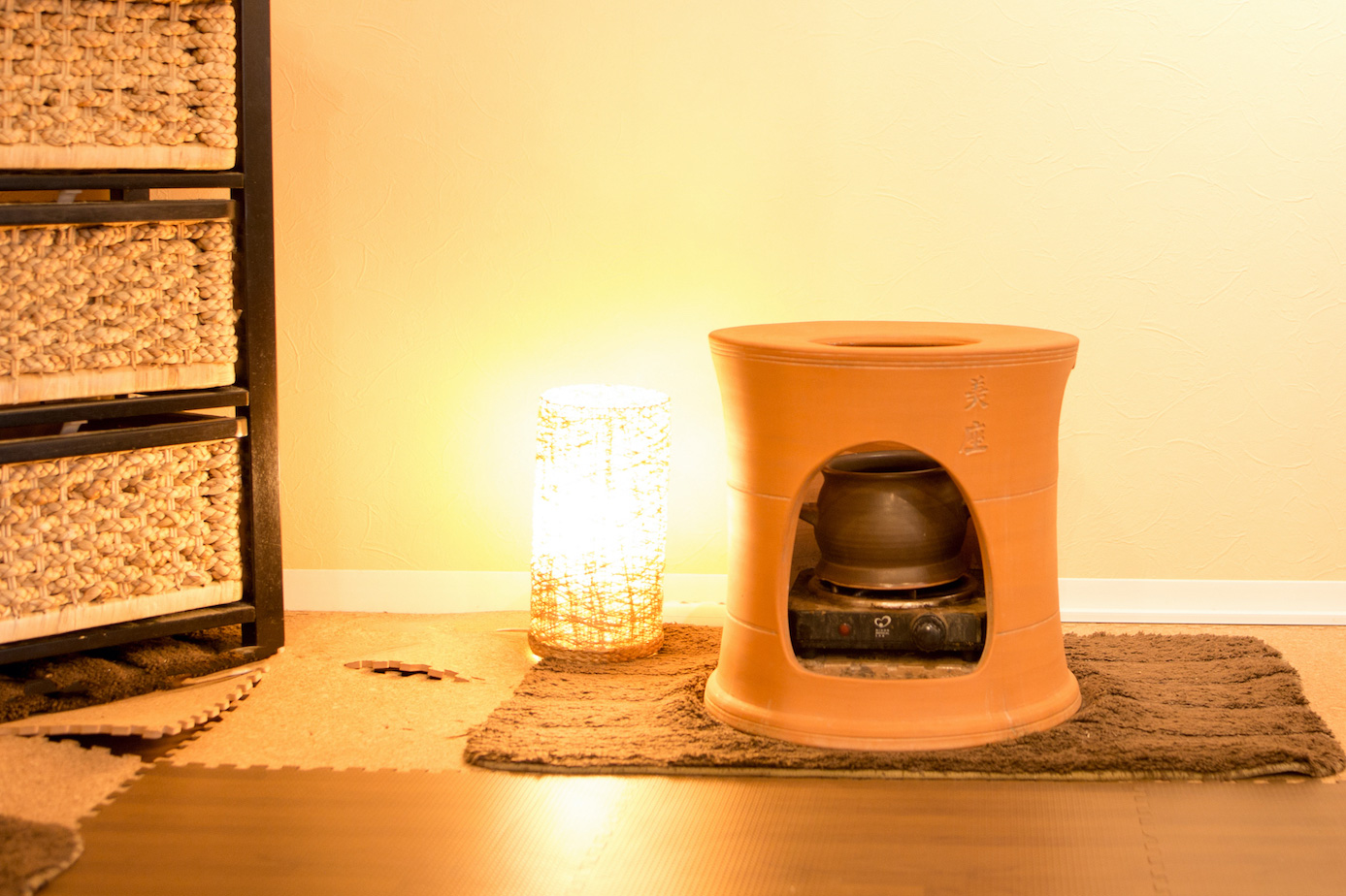 黄土座器の画像